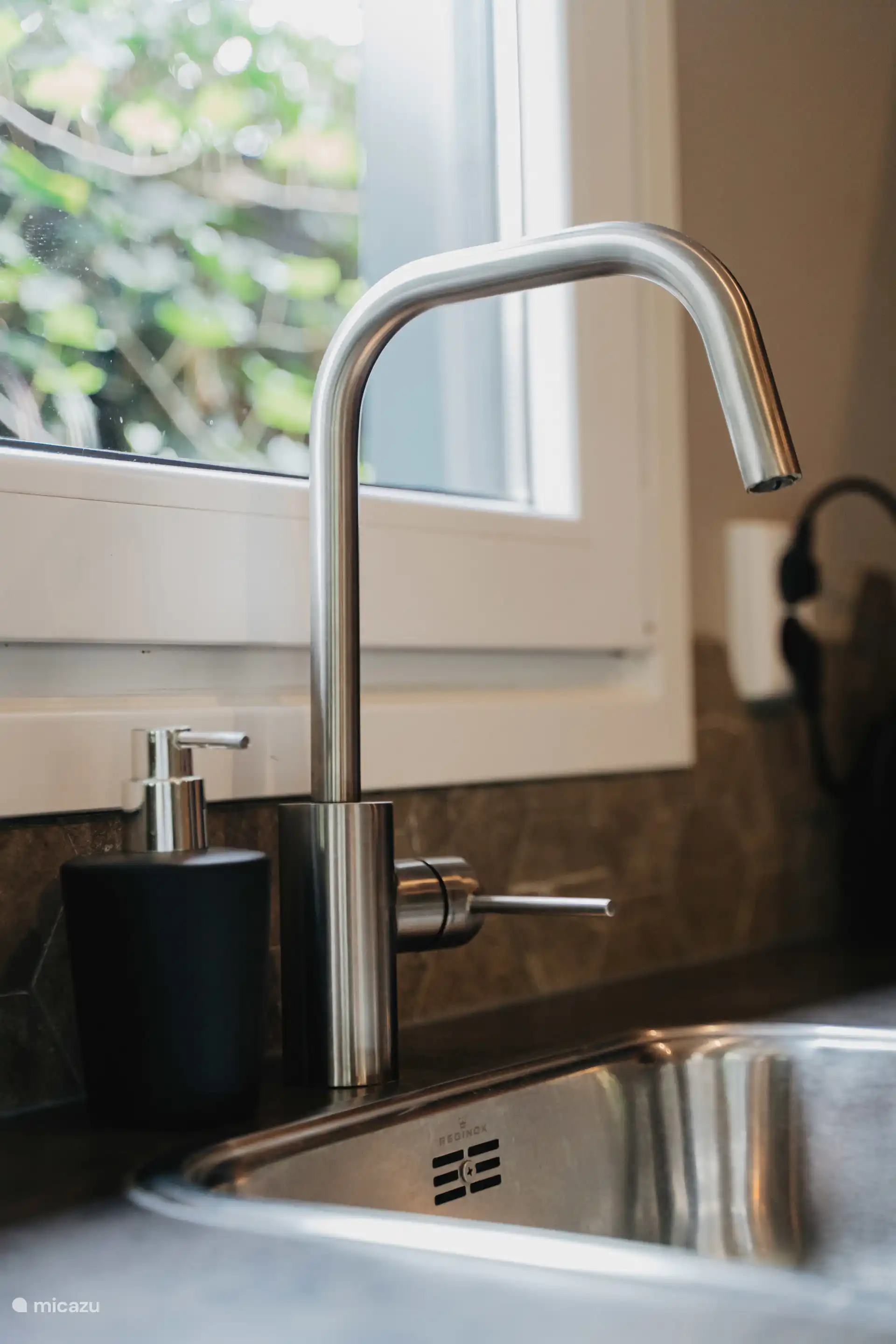 Le savon pour les mains est disponible