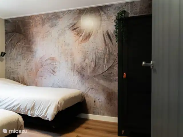 Attrayant et luxueux Boshuisje 33 @Veluwe | Pays-Bas, Gueldre, Wells - chalet Chambre 2 : un grand placard est à disposition pour les vêtements. Il y a également suffisamment d’espace pour placer un lit de camping.