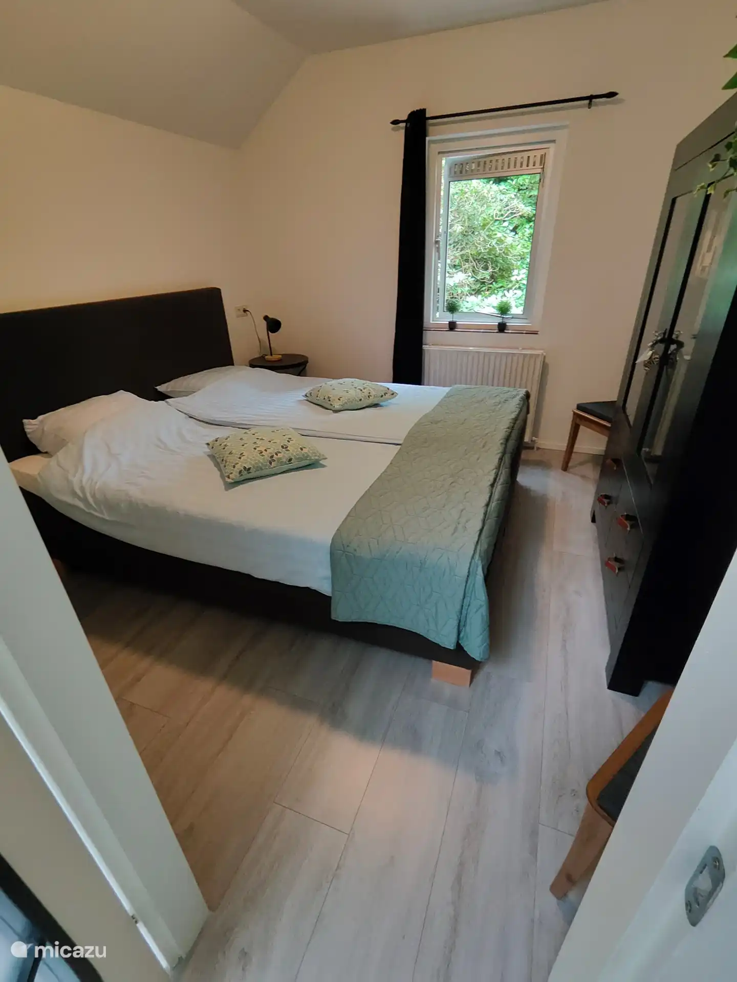 Schlafzimmer 1 wieder - Kingsize-Bett Doppelbett 180x220cm - Knabbern 