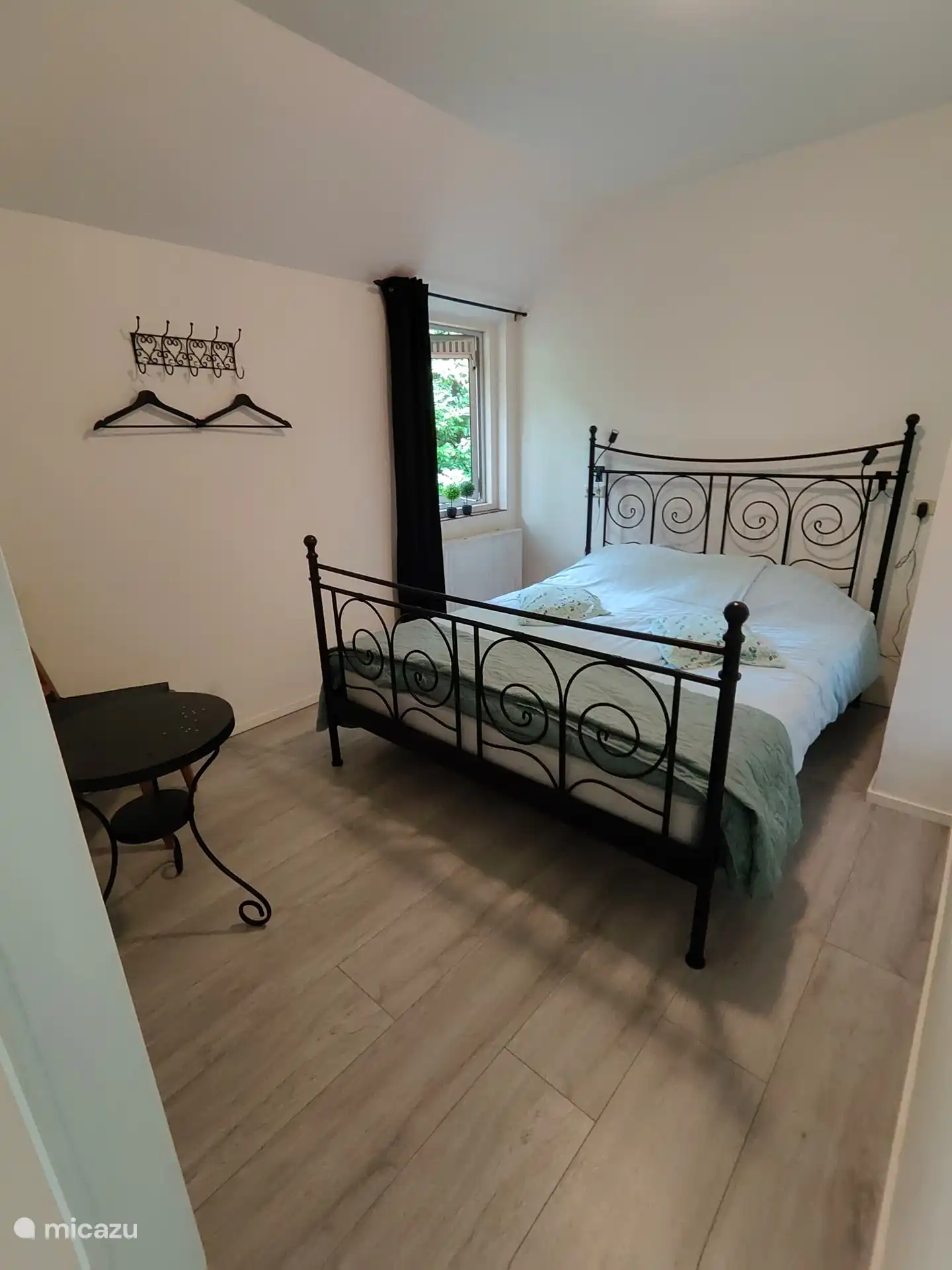 Schlafzimmer 2 - Queensize-Doppelbett 160x200cm - Knabbern 