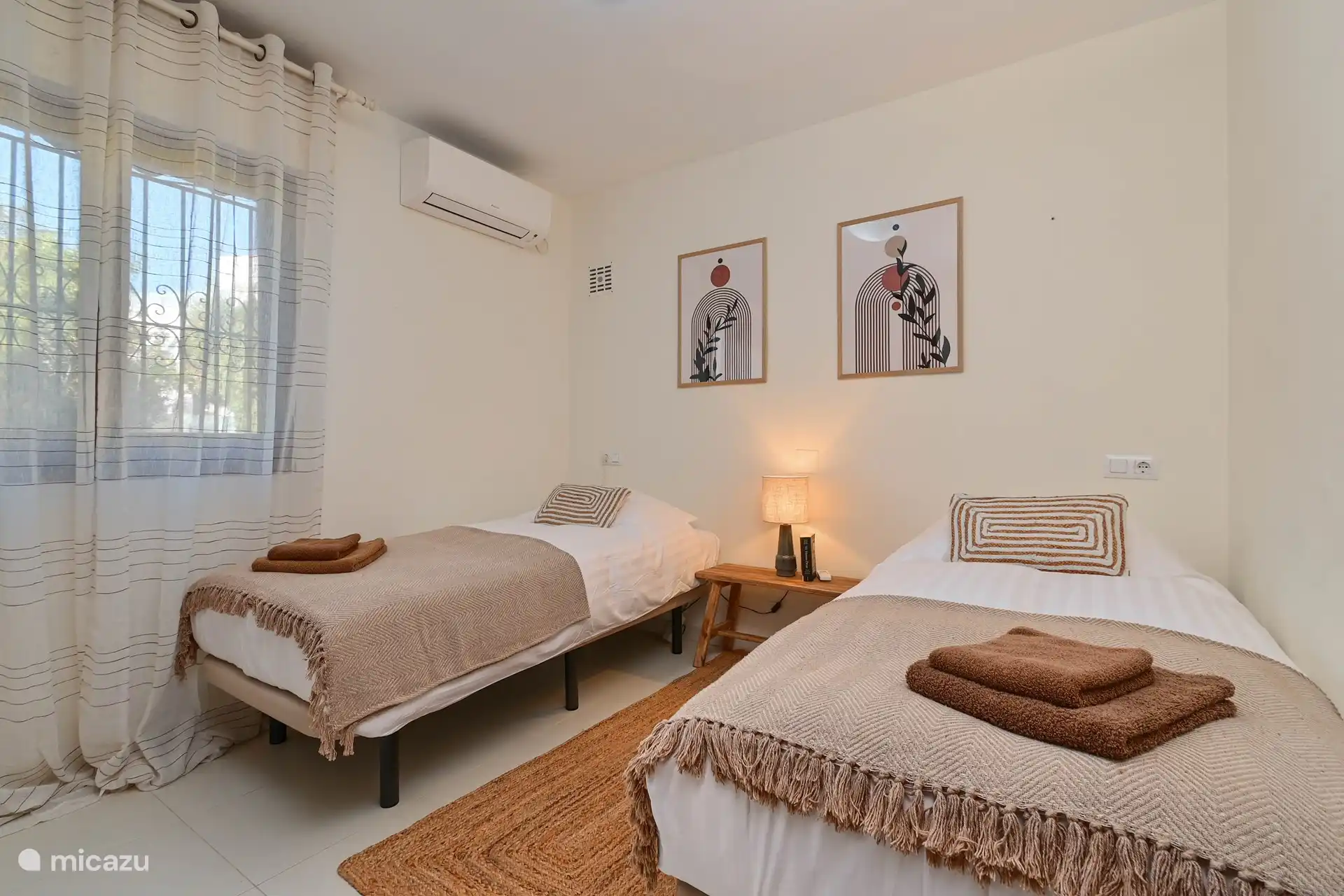 slaapkamer 2 met 2 losse bedden