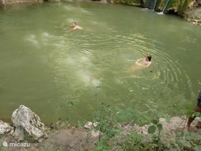 casa vacacional en Italia, Umbría, Asís  – Casa vacanza Ponte Marchetto Hay a poca distancia a pie dentro de 30 a 45 minutos del apartamento algunos hermosos lagos naturales en medio del bosque, donde se puede nadar.