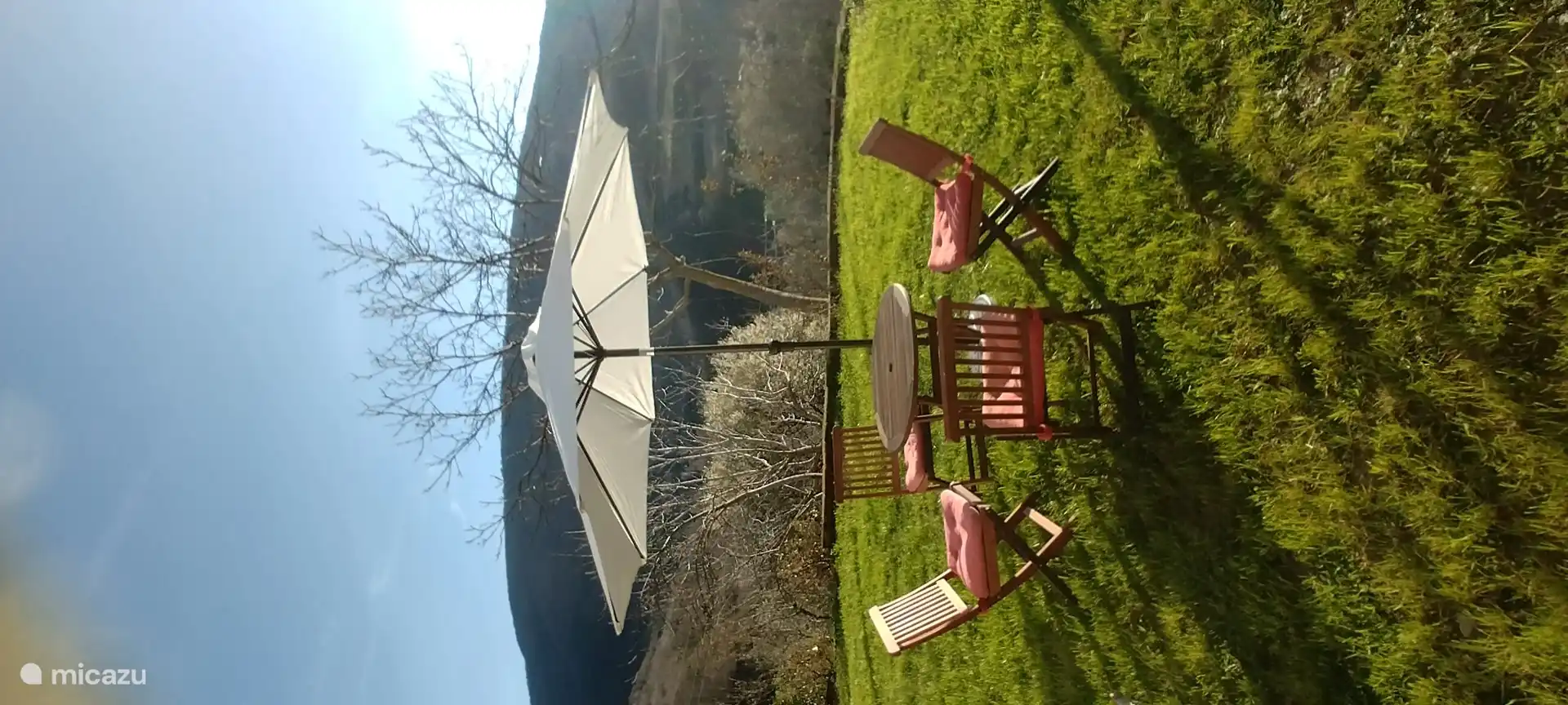 Enjoy the garden. at any time of the day there is a place with sun or shade where you can stay.