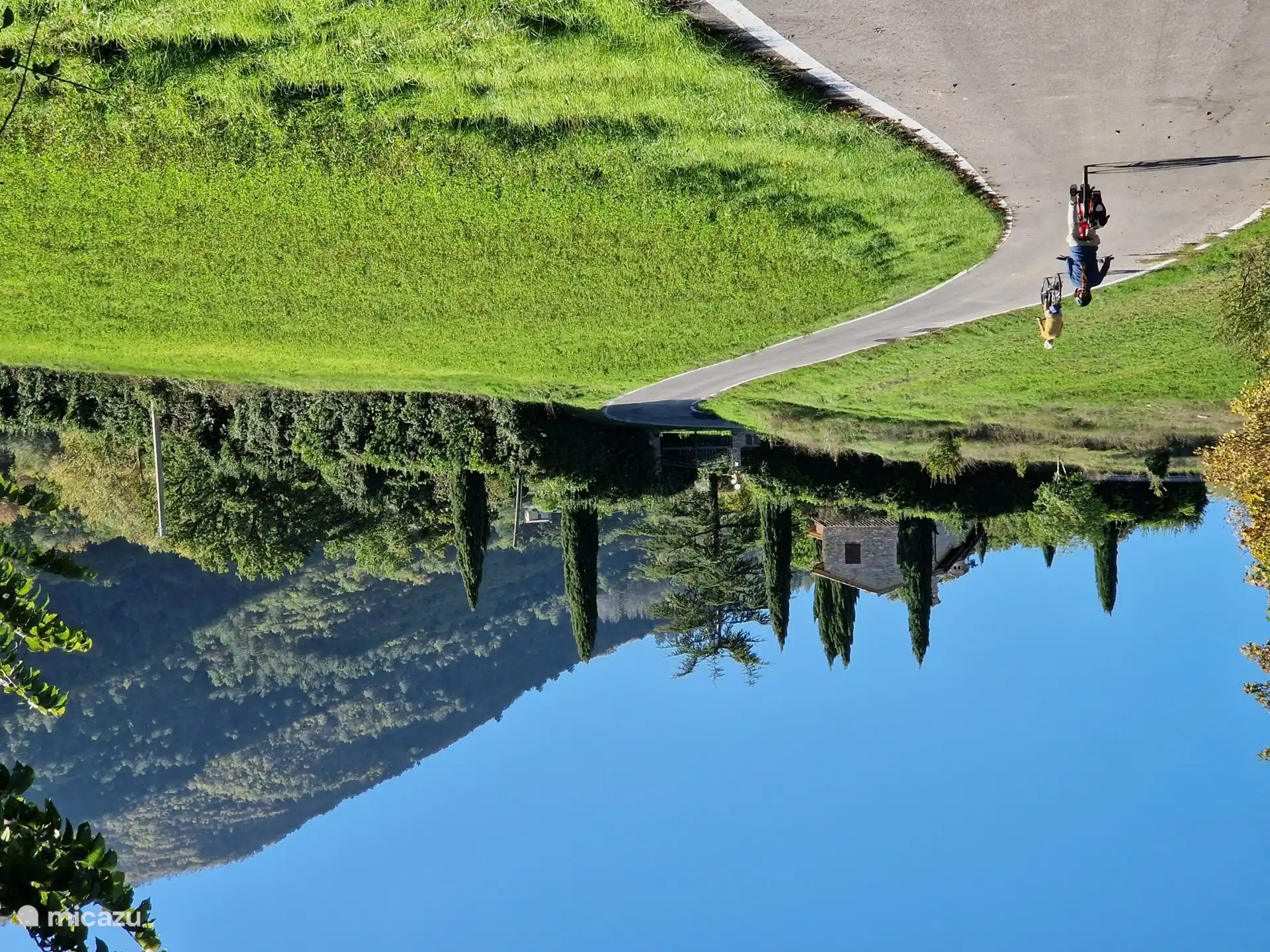 In the immediate vicinity of the Casa Vacanza you can explore the area by bike. Electric bike is recommended.