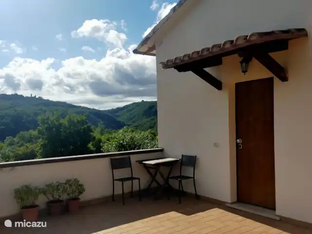 casa vacacional en Italia, Umbría, Asís  – Casa vacanza Ponte Marchetto Tu terraza