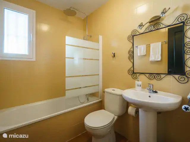 Location de Vacances Espagne, Andalousie, Aracena, gîte / cottage - Maison La Buganvilla 1 Aracena Salle de bain