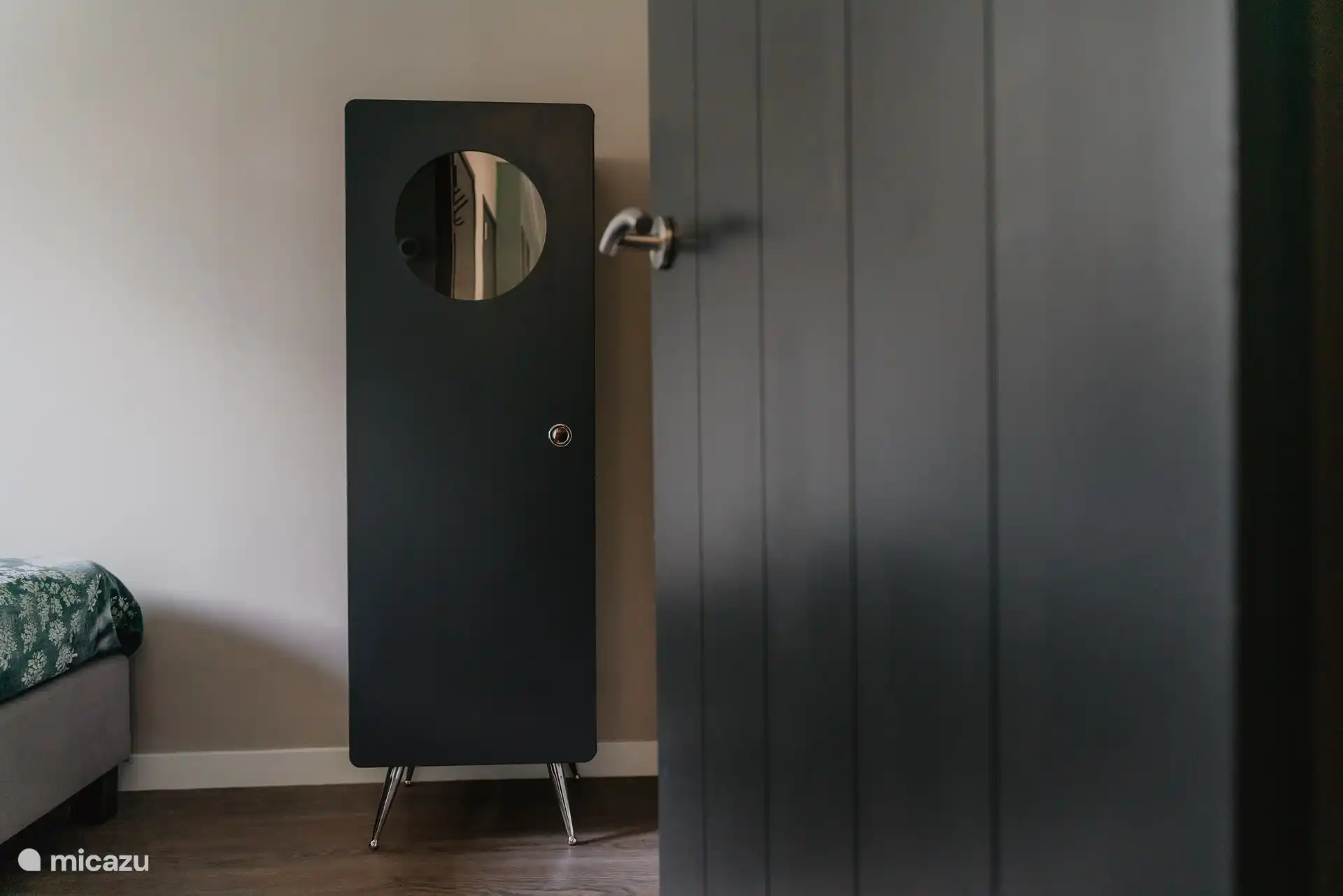 La 2ème chambre dispose également d’un espace de rangement.