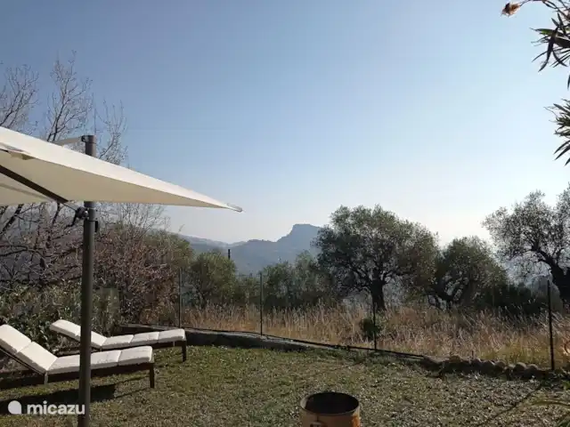 Casa la Baita | Italie, Ligurie, Camporosso Mare - maison de vacances Vue avec transats