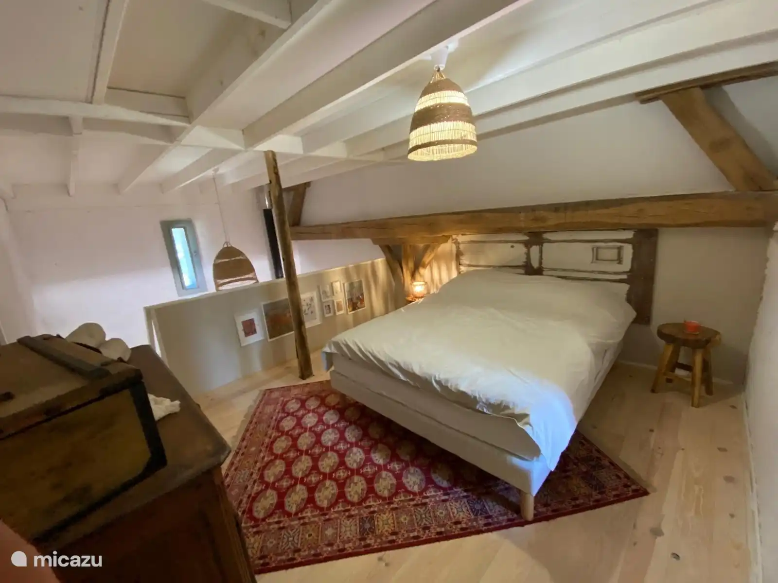 Dies ist das vierte Schlafzimmer im Studio im ersten Stock, ausgestattet mit einem Doppelbett (200x160).