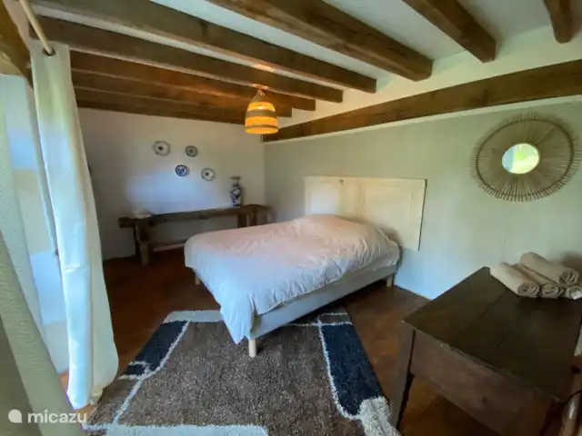 Location de Vacances France, Nièvre, Nevers, ferme - Cachez-vous C'est la même chambre que sur la photo 4.