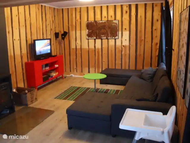 Vakantiehuis nabij Branäs huren in Zweden, Värmland, Branas - vakantiehuis Woonkamer met TV en houtkachel