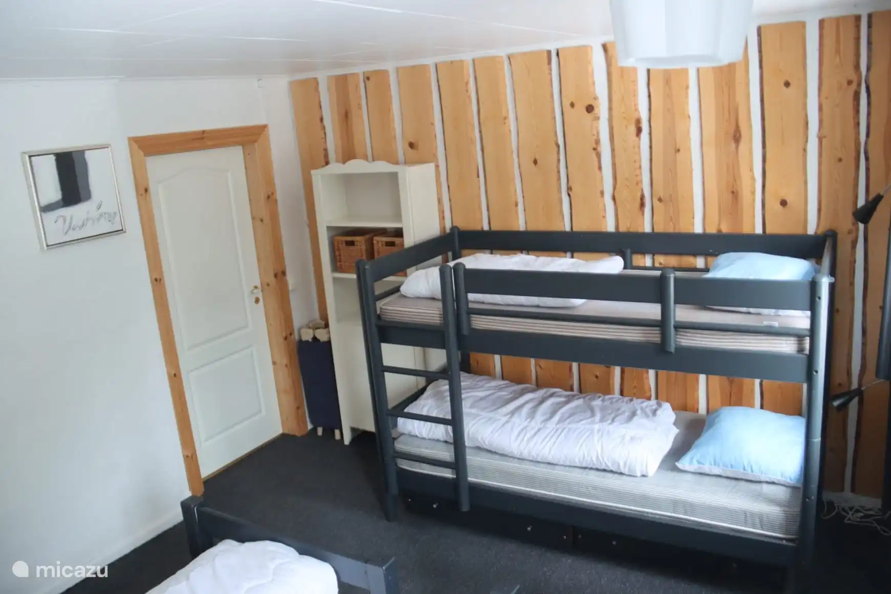 Un lit superposé dans la chambre 2