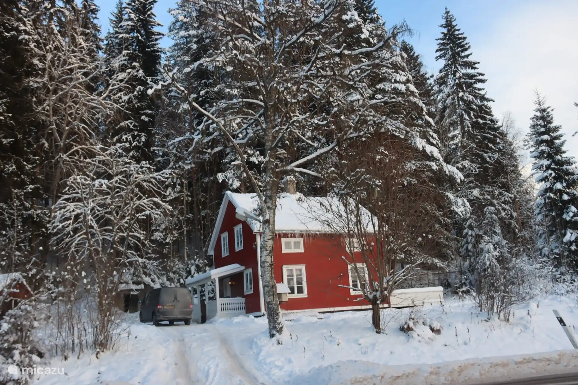 Vue extérieure depuis la rue