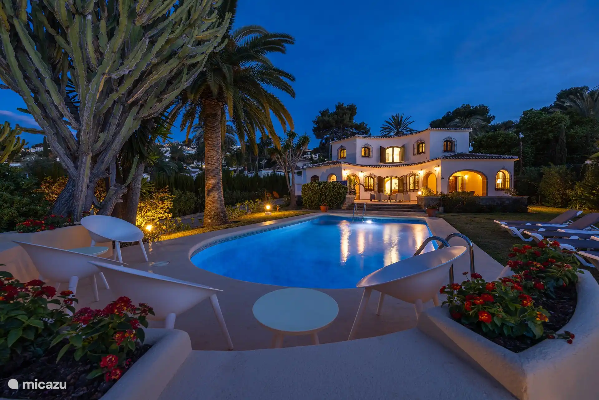 Casa Leana by night V