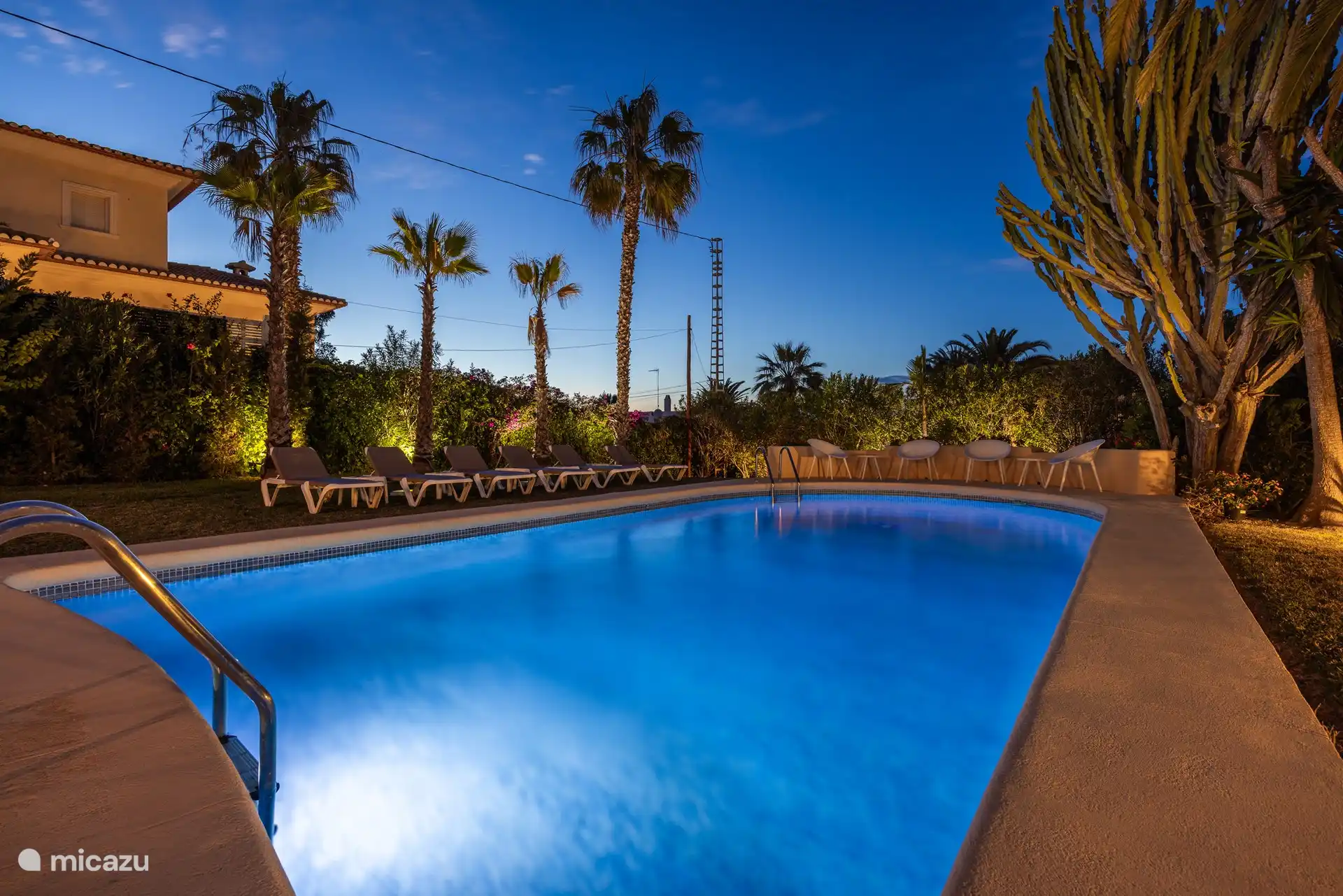 Casa Leana by night IV