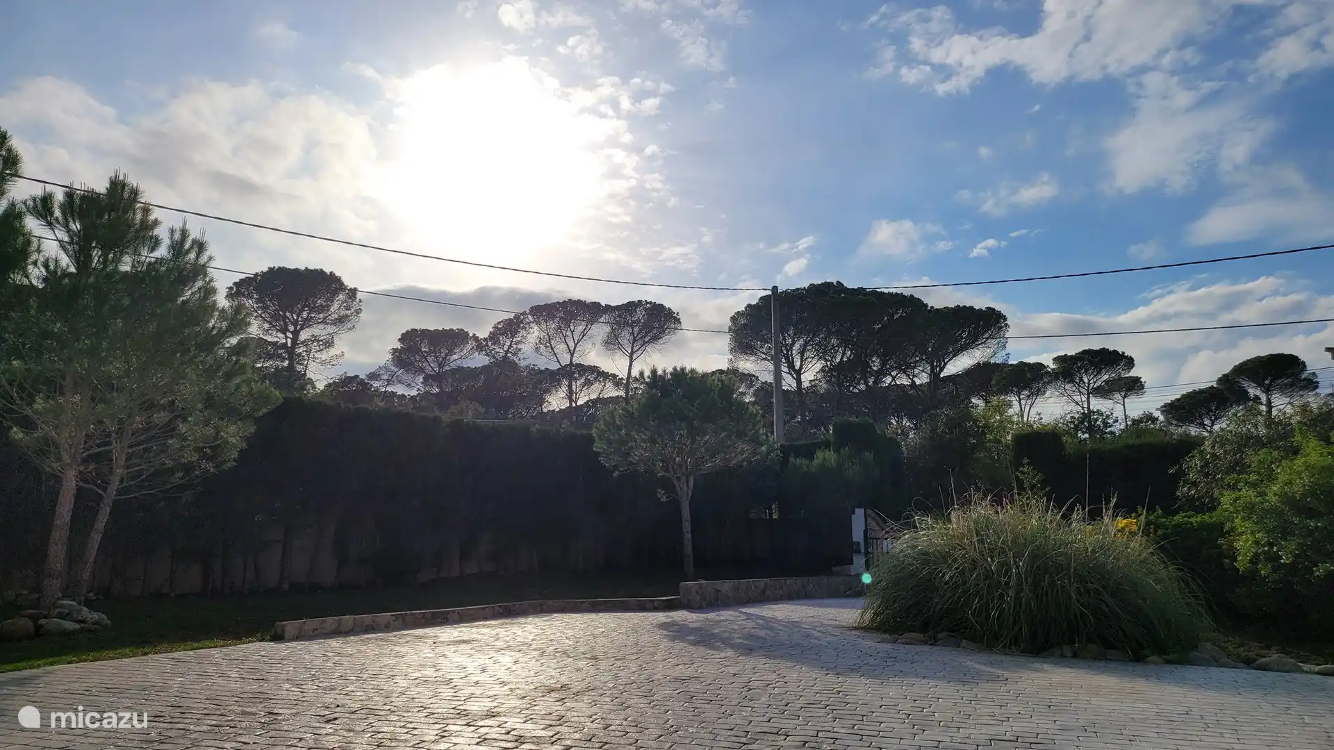 Vous pouvez également regarder le soleil se coucher à l’avant  