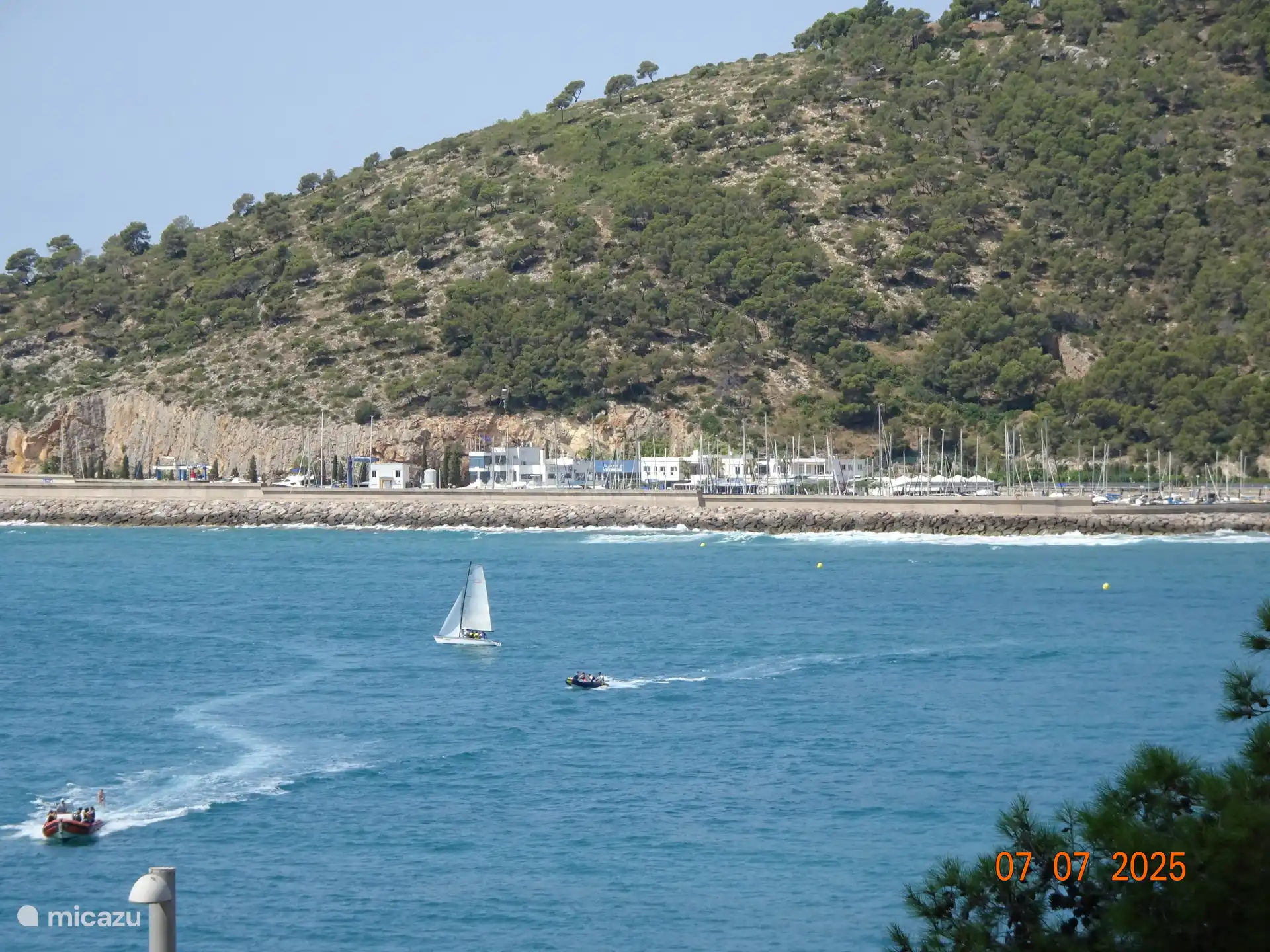 Der Yachthafen von Oropesa.
Dieses Foto, das vom Balkon aus aufgenommen wurde, ist etwas vergrößert.