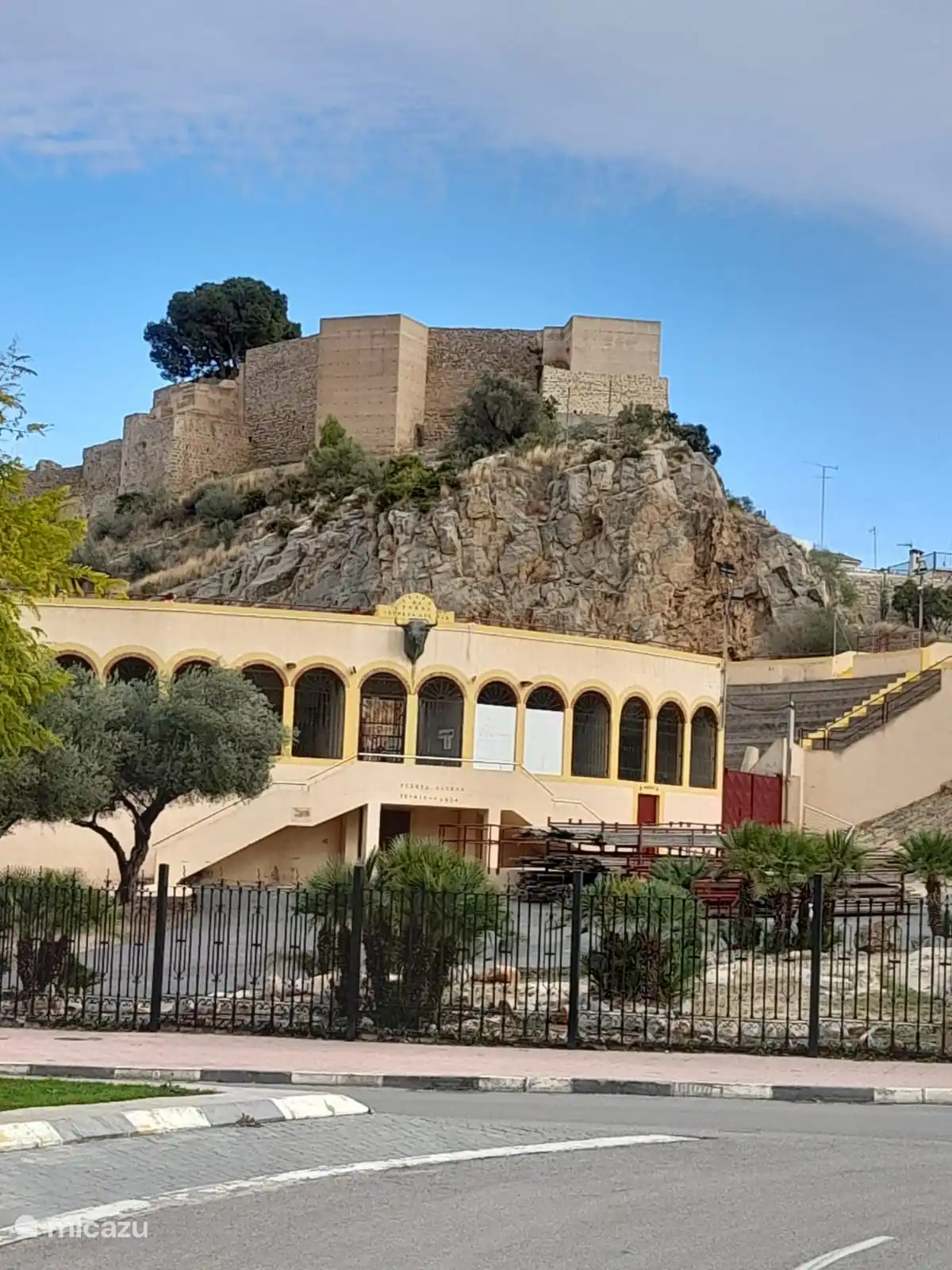  Es wurde Ende des 11. Jahrhunderts von Muslimen erbaut und befindet sich im historischen Zentrum an einem der höchsten Punkte der Stadt. Von hier aus können Sie die gesamte Küste von Oropesa del Mar überblicken. 