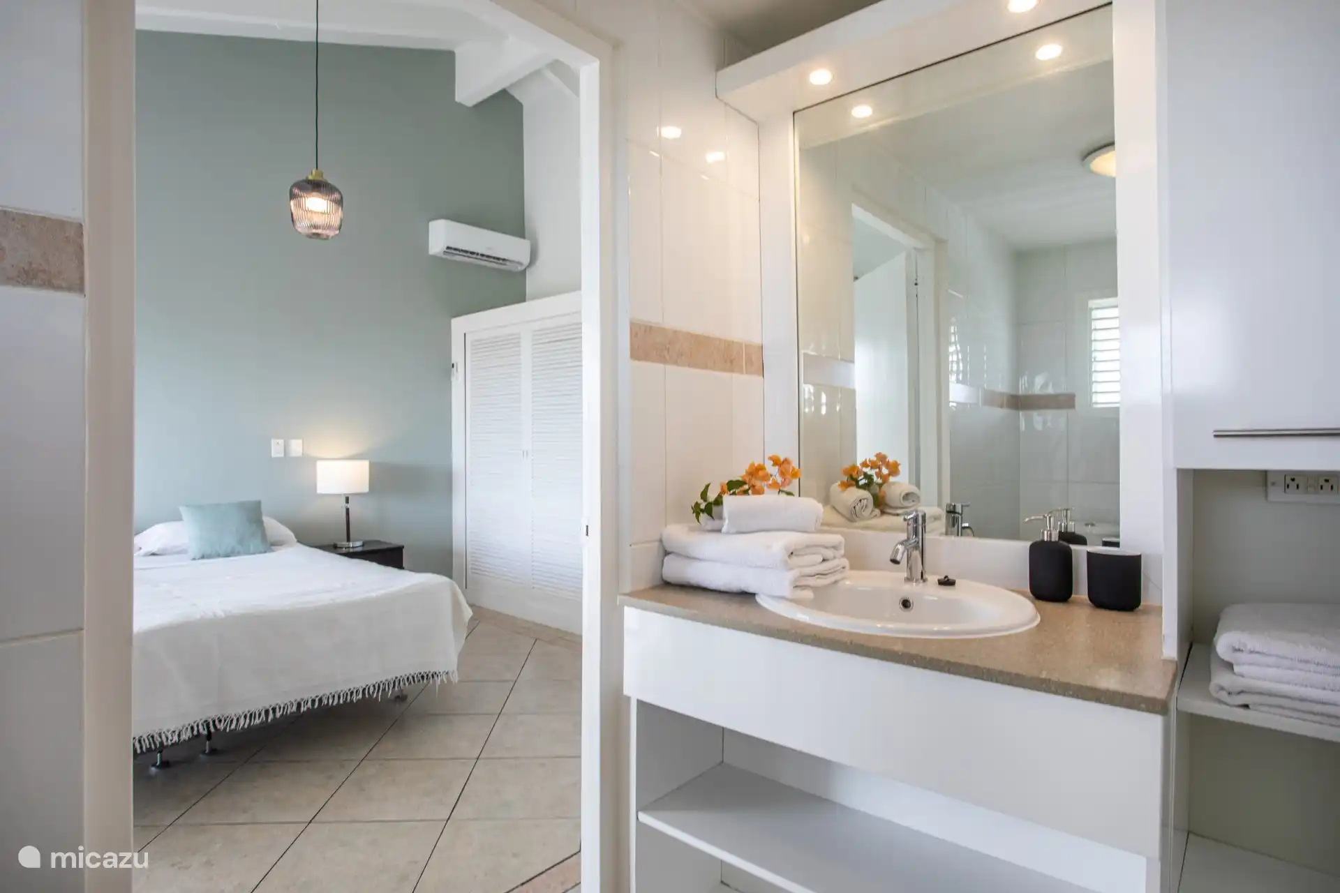 Privates Badezimmer in Schlafzimmer 1