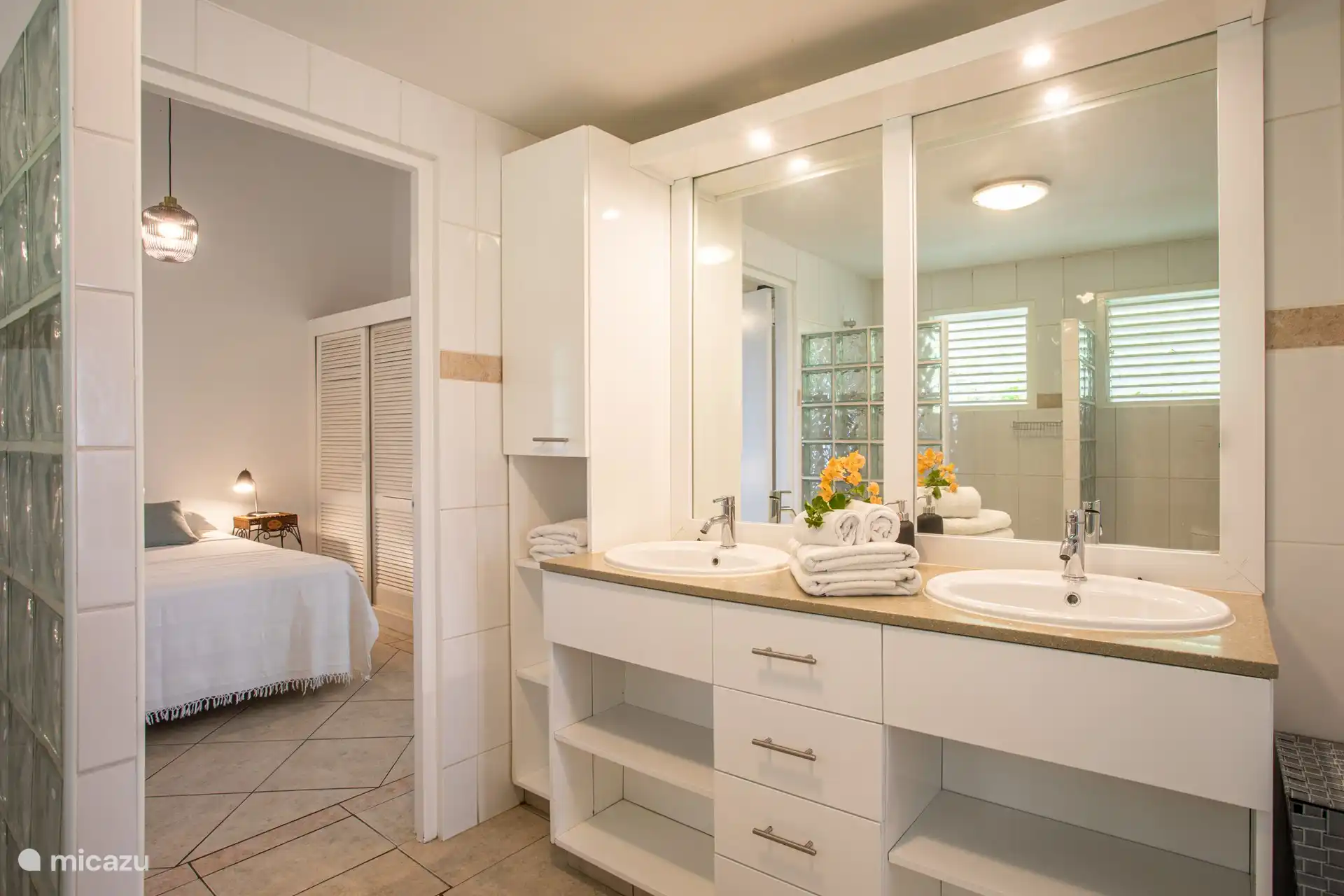 Gemeinsames Badezimmer von Schlafzimmer 2 und 3