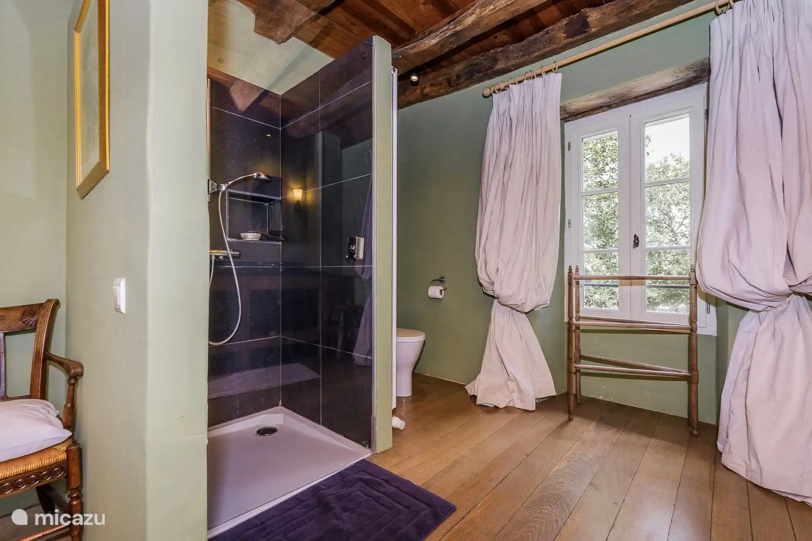 Salle de bain attenante