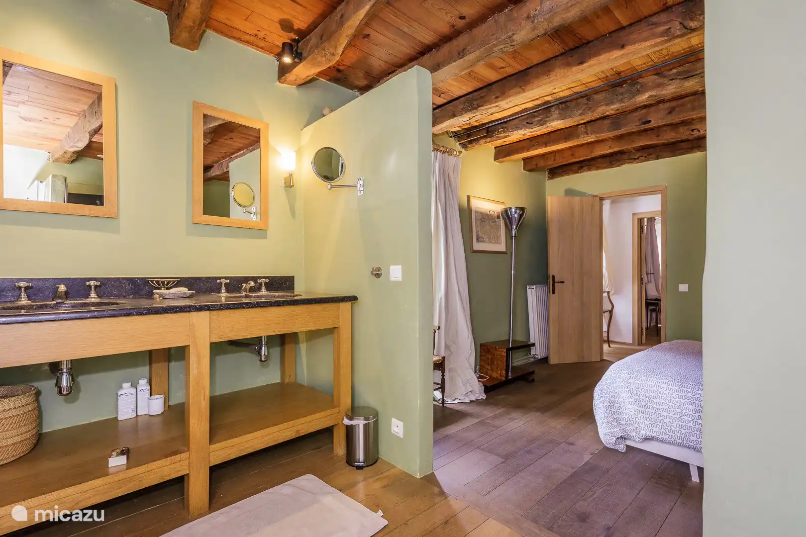 Salle de bain attenante