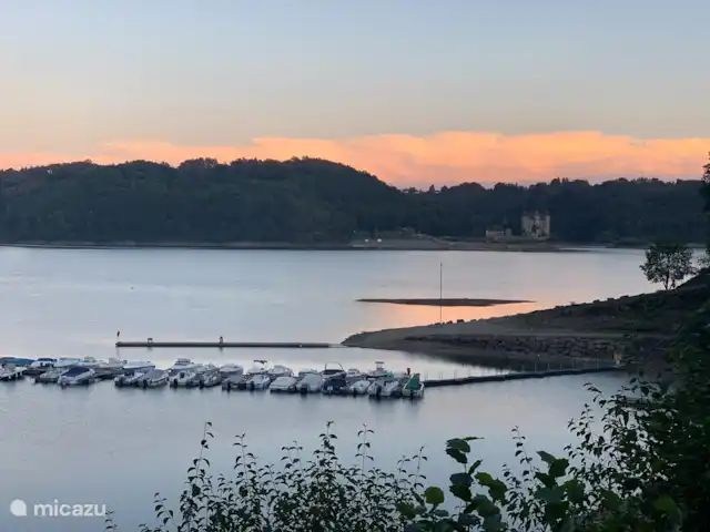 Maison du Lac | France, Dordogne, Neuvic - maison de vacances Le lac avec un beau coucher de soleil