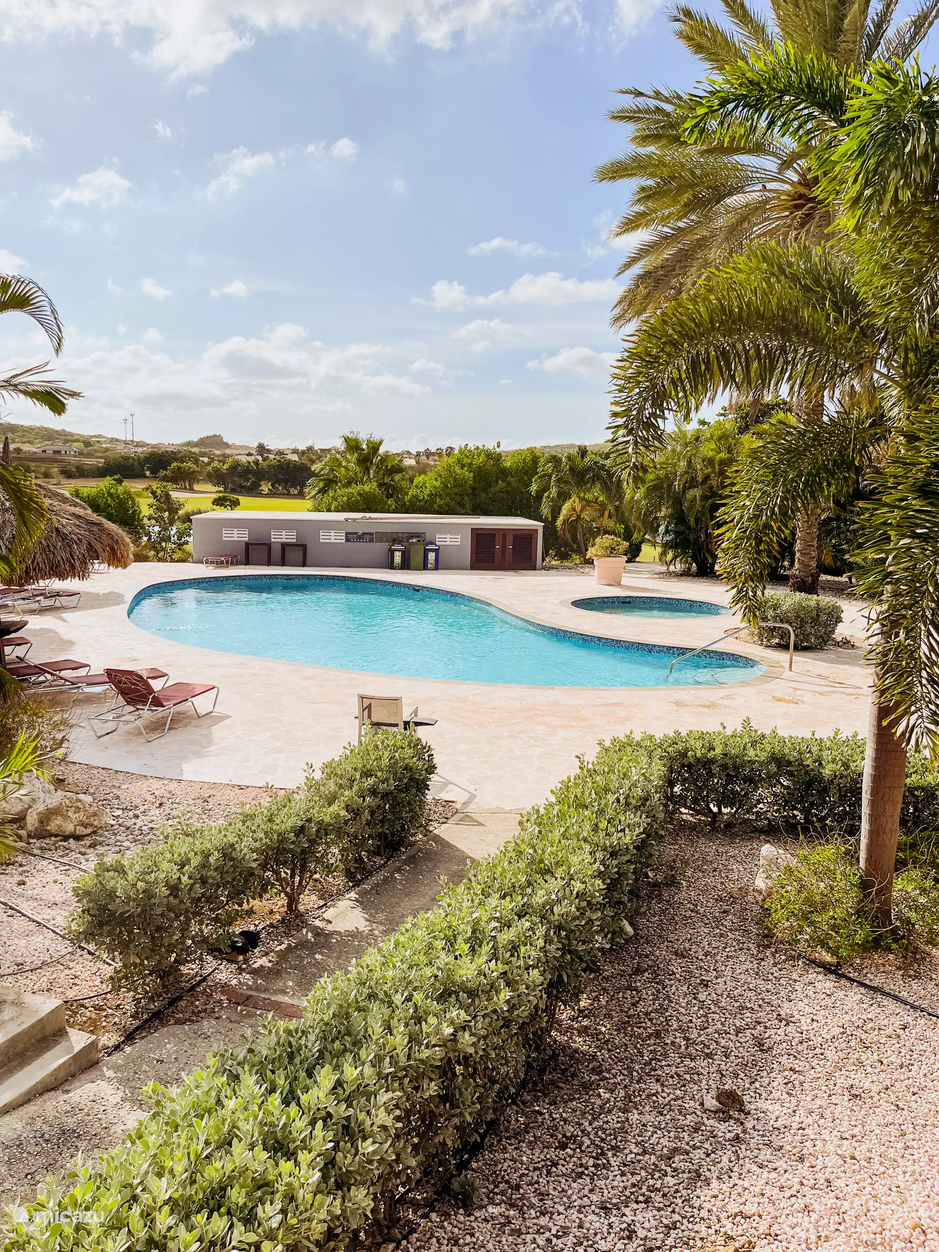 Piscina en el resort