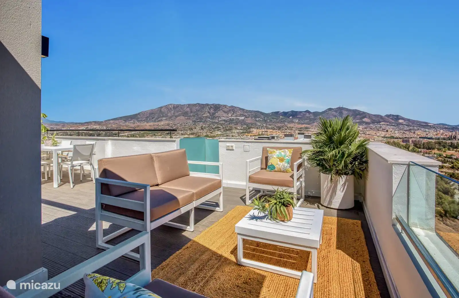 Terrasse mit Aussicht 