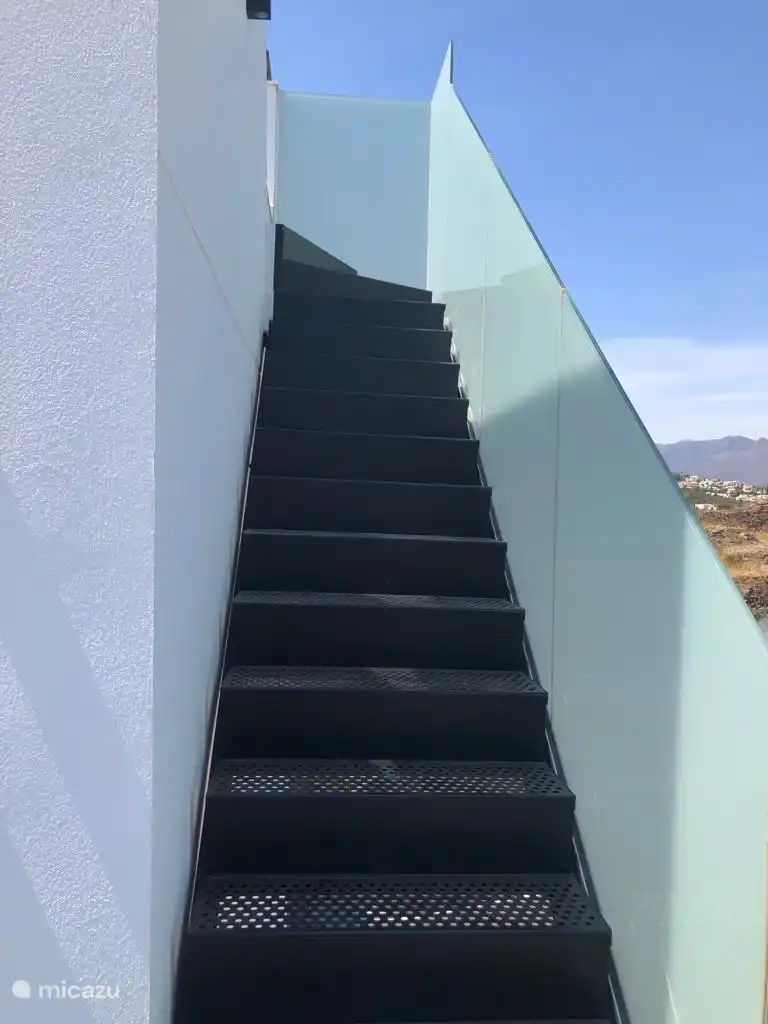Treppe zur Dachterrasse 