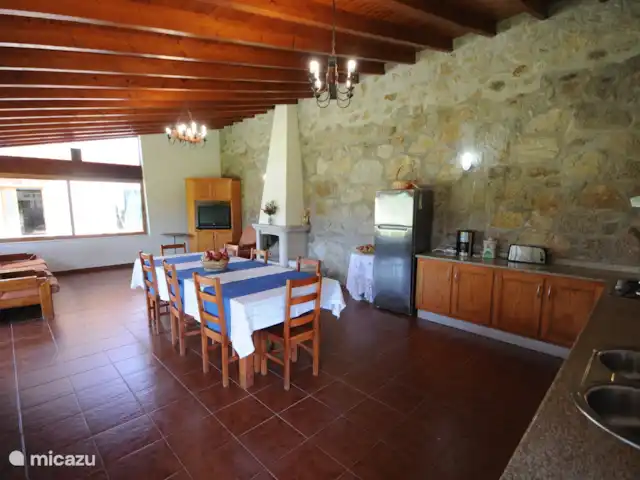 Adoravel en Portugal, Braga, Barcelos - villa Espacio adicional con cocina y comedor.