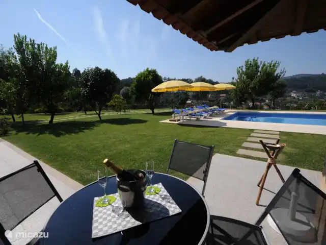 Adoravel en Portugal, Braga, Barcelos - villa Vista sobre el jardín