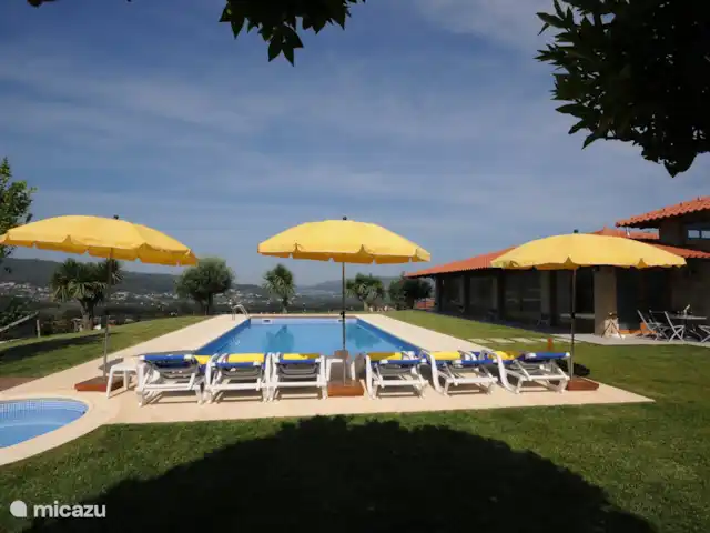 Adoravel en Portugal, Braga, Barcelos - villa Vista sobre la piscina