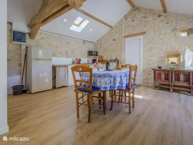 Paquinne en Francia, Lot, Porte-du-Quercy - casa vacacional Mesa de comedor