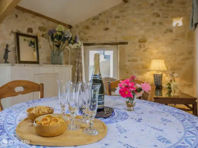 Paquinne en Francia, Lot, Porte-du-Quercy - casa vacacional Mesa