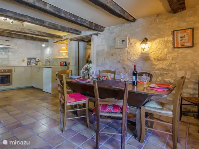 Paquinne en Francia, Lot, Porte-du-Quercy - casa vacacional Mesa de comedor