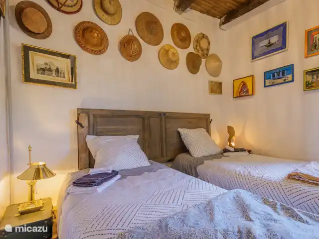 Paquinne en Francia, Lot, Porte-du-Quercy - casa vacacional El dormitorio