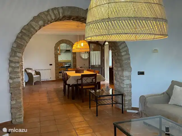 vakantiehuis huren in Spanje, Catalonië, L'Ampolla – Toren Woonkamer met tafel