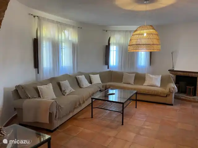 vakantiehuis huren in Spanje, Catalonië, L'Ampolla – Toren Grote woonkamer met bank en tv