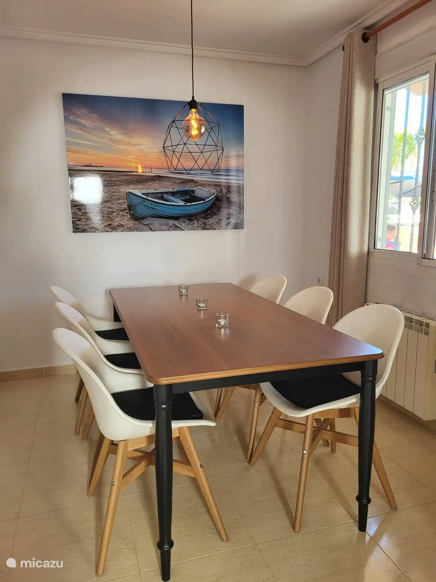 Salle à manger avec table pour 6p