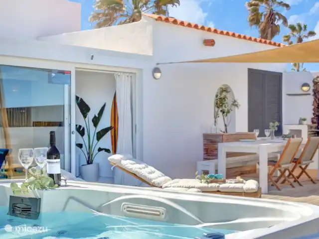 The Beach House (nouvelle inscription) | Espagne, Fuerteventura, Corralejo - maison de vacances Beaucoup d'espace à l'extérieur pour profiter du soleil et agréable et frais à l'ombre.