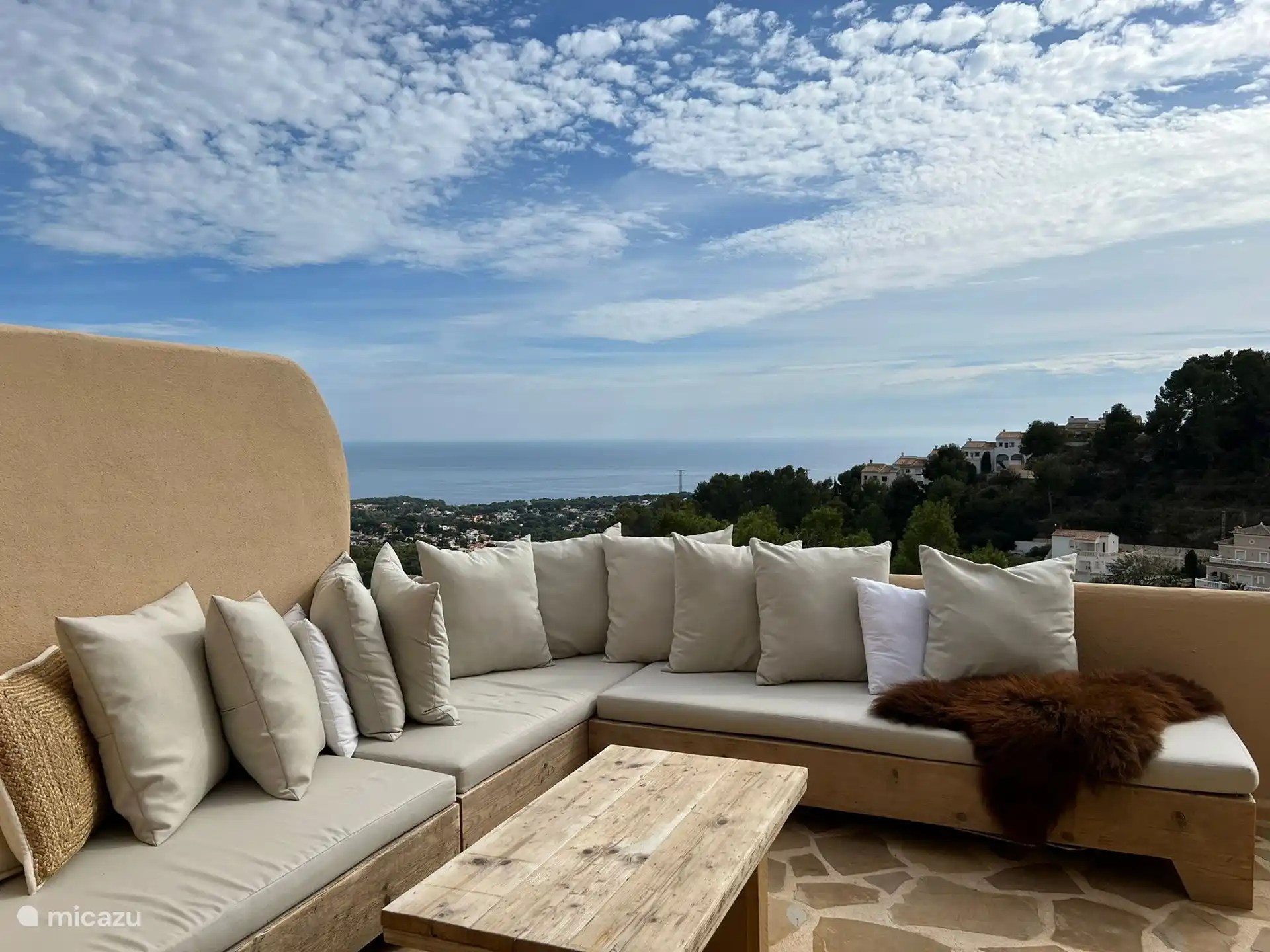 chill corner on the first terrace on the ground floor