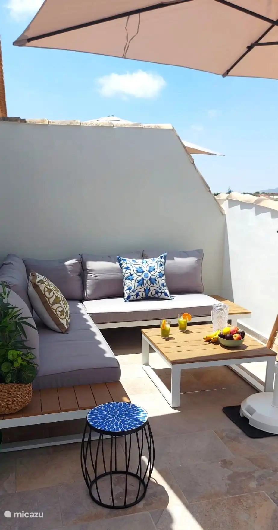 Terrasse mit Loungebereich