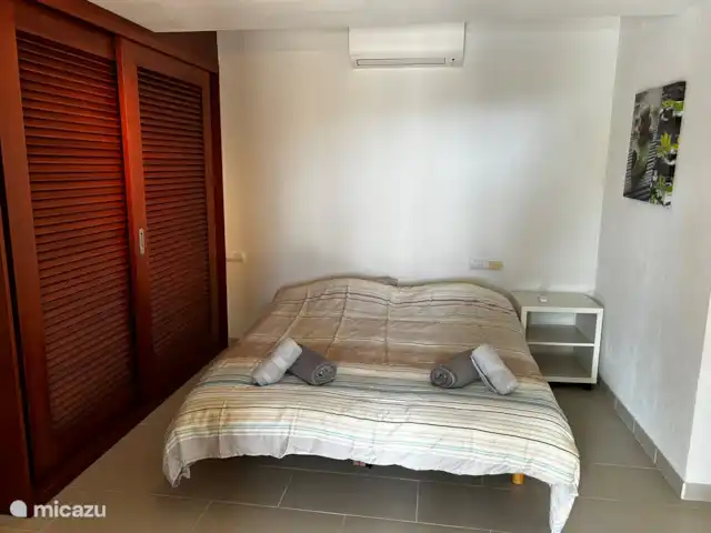 villa huren in Spanje, Costa Brava, Platja d'Aro – Villa met prachtig zeezicht en airco Slaapkamer met airco beneden