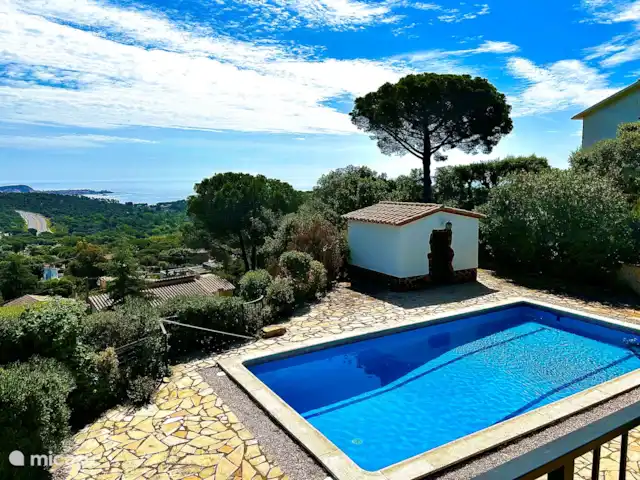 villa huren in Spanje, Costa Brava, Platja d'Aro – Villa met prachtig zeezicht en airco Uitzicht vanaf het boven terras