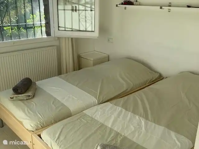 villa huren in Spanje, Costa Brava, Platja d'Aro – Villa met prachtig zeezicht en airco Tweede slaapkamer met twee eenpersoons  bedden.