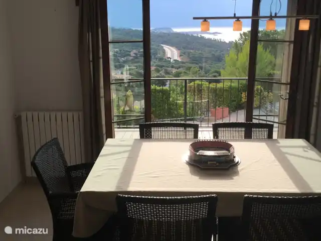 villa huren in Spanje, Costa Brava, Platja d'Aro – Villa met prachtig zeezicht en airco Prachtig uitzicht vanaf de eettafel en het terras boven