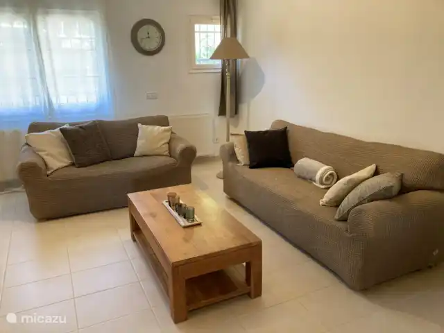 villa huren in Spanje, Costa Brava, Platja d'Aro – Villa met prachtig zeezicht en airco Ruime zitkamer