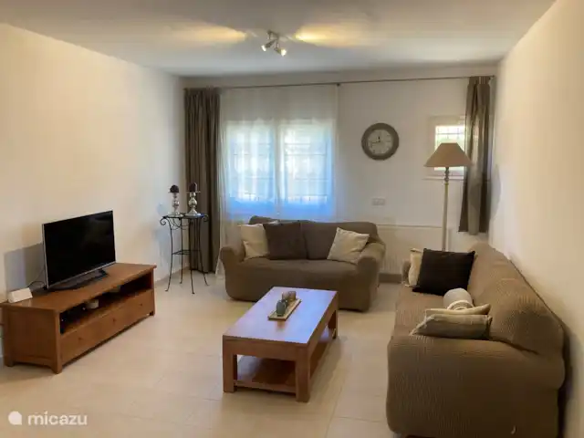 villa huren in Spanje, Costa Brava, Platja d'Aro – Villa met prachtig zeezicht en airco Zitkamer