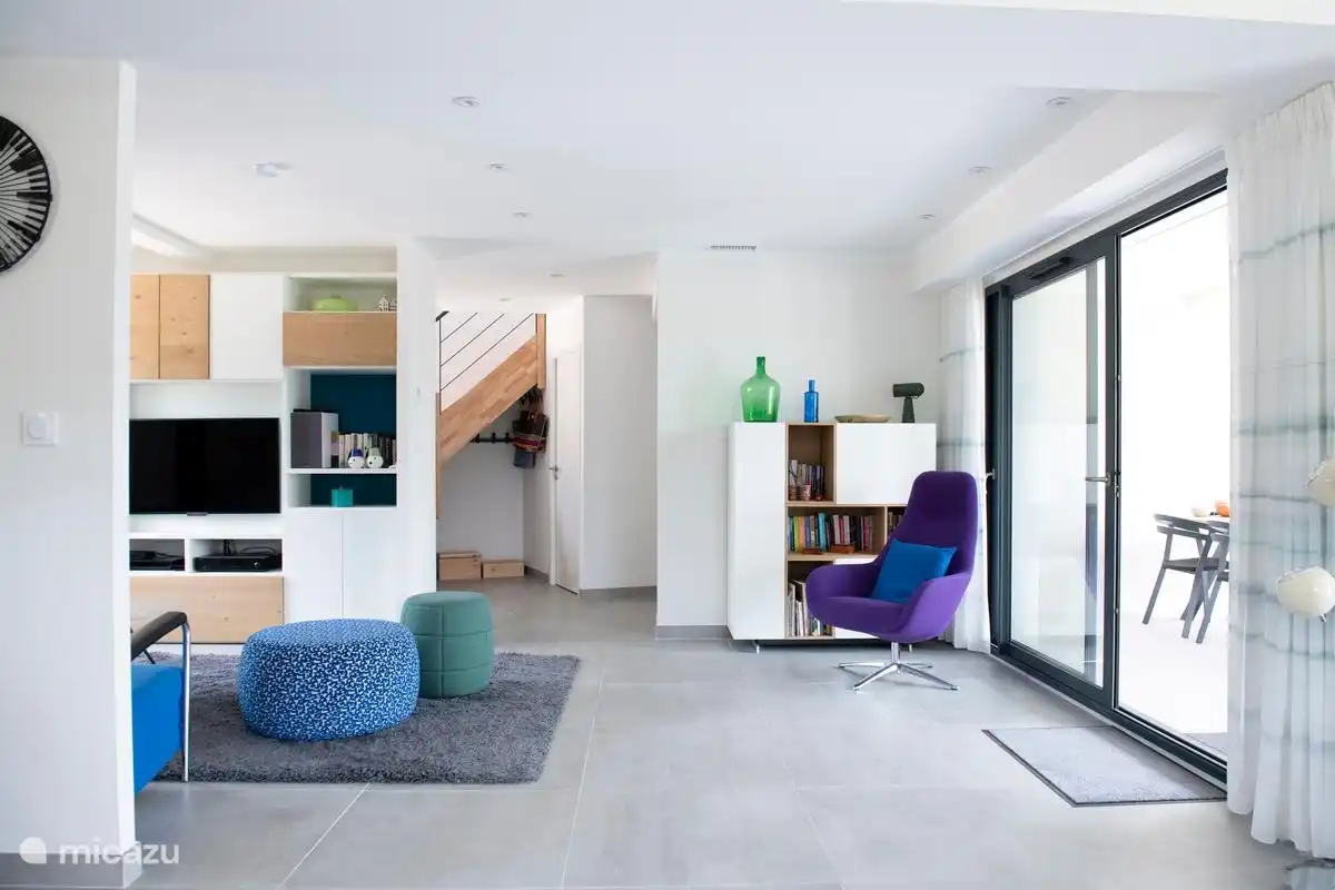 Wohnzimmer von Küche/Essbereich